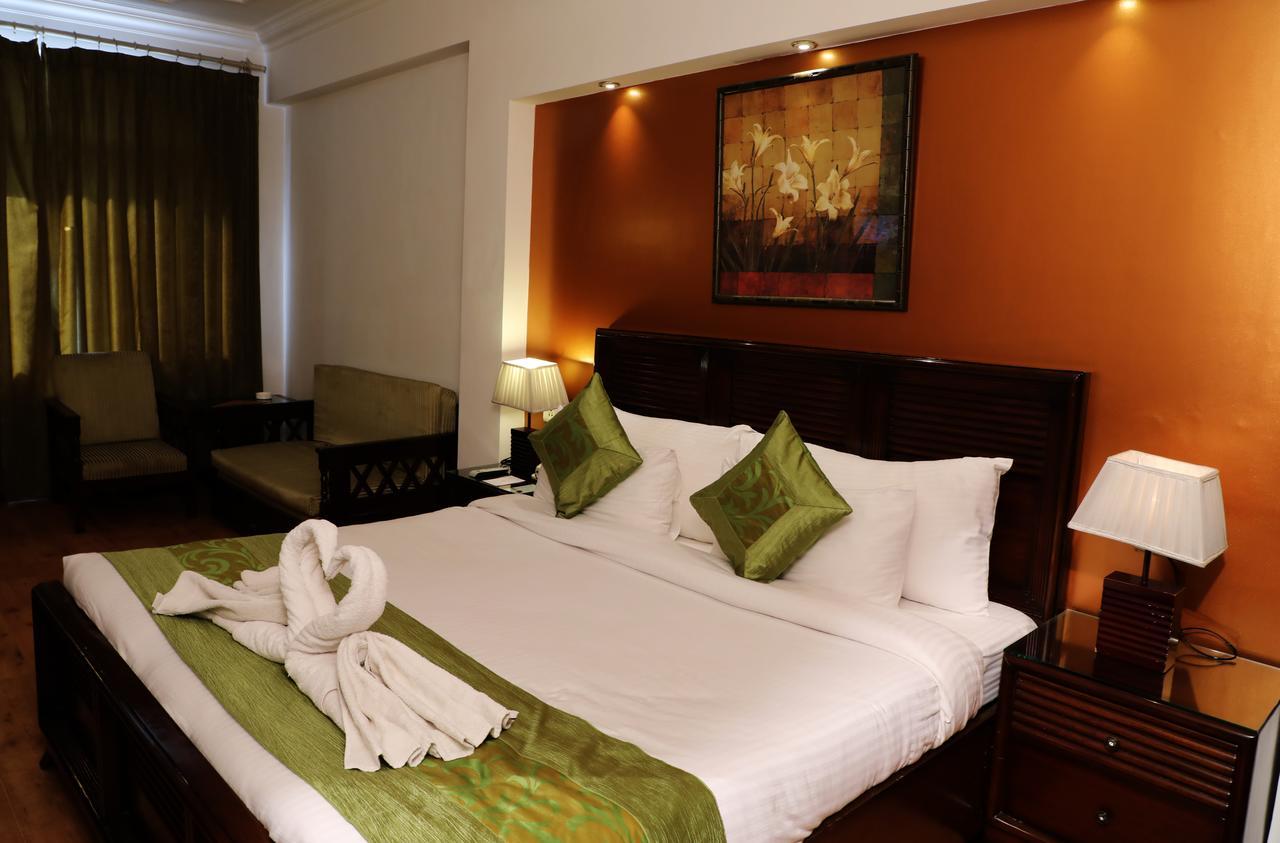 Hotel Baljees Regency Shimla Exterior foto